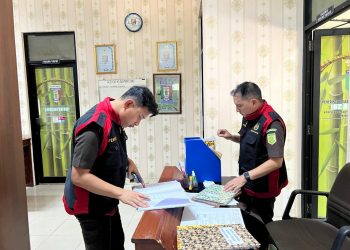Tim Penyidik Kejari Pringsewu Geledah Kantor dan Rumah Terkait Dugaan Korupsi Bimtek Aparatur Desa