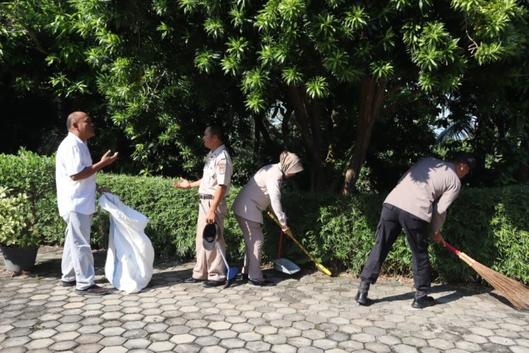 Jelang Peringatan Kenaikan Yesus Kristus, Polres Lampung Selatan Gelar Silaturahmi dan Bakti Sosial di Retret Ngisonando