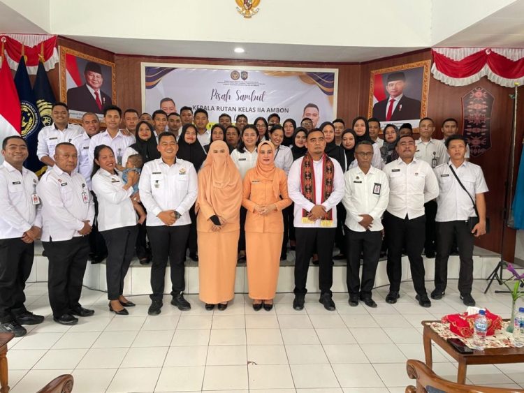 Penuh Haru, Pisah Sambut Kepala Rutan Ambon dari Adam ke Ferdika