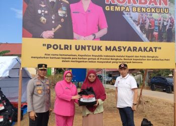 Kapolri Kirim 5.000 Paket Sembako untuk Korban Gempa di Bengkulu
