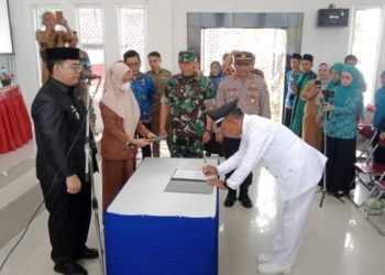 Supendi Resmi Dilantik Jadi Pj Kepala Desa Bangunan, Camat Tekankan Kepemimpinan Kolaboratif