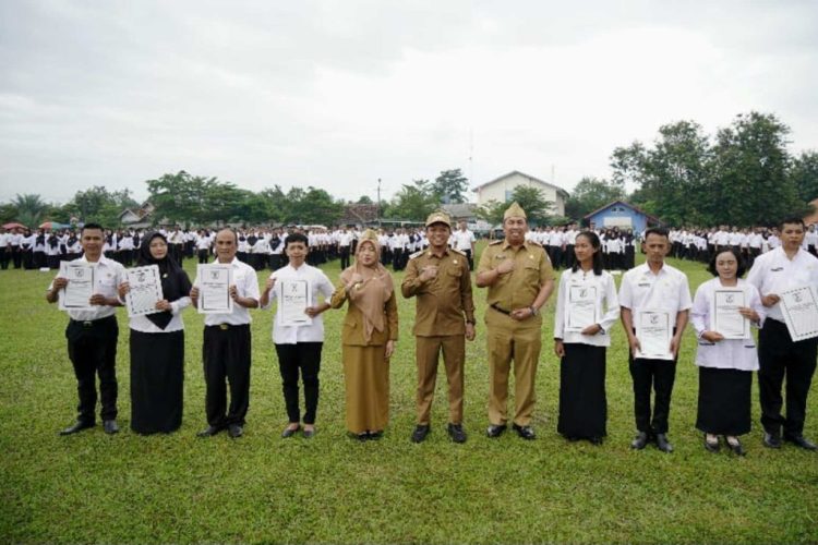 Resmi Diangkat, 1.233 ASN-PPPK Pringsewu Diambil Sumpah: Siap Jalankan Amanah Birokrasi BerAKHLAK
