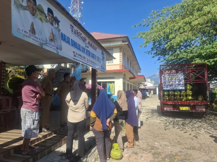 Jelang Iduladha, Pemkab Tanggamus Gelar Operasi Pasar Gas LPG Bersubsidi: Warga Antusias Serbu Lokasi Distribusi