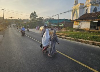 Satlantas Polres Pesawaran Amankan Sholat Idul Adha di Jalinbar Gedong Tataan