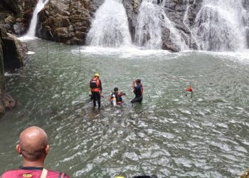 Tragis di Wisata Air Terjun Batu Menyan: Korban Tenggelam Ditemukan Setelah Pencarian Intensif