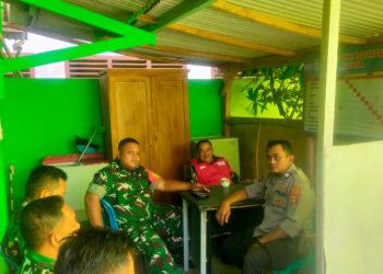 Polsek Gedong Tataan Kawal dan Donor Darah Bersama Warga Negeri Katon