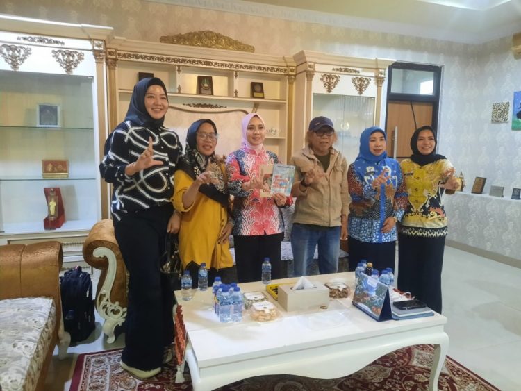 Bunda Literasi Lampung Dukung Lomba Baca Puisi Esai: Langkah Nyata Geliatkan Sastra Muda