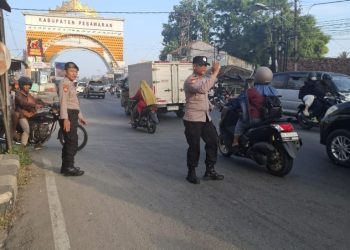 Polsek Gedong Tataan Amankan Lalu Lintas Pagi, Wujud Polri Presisi di Jalinbar Pesawaran