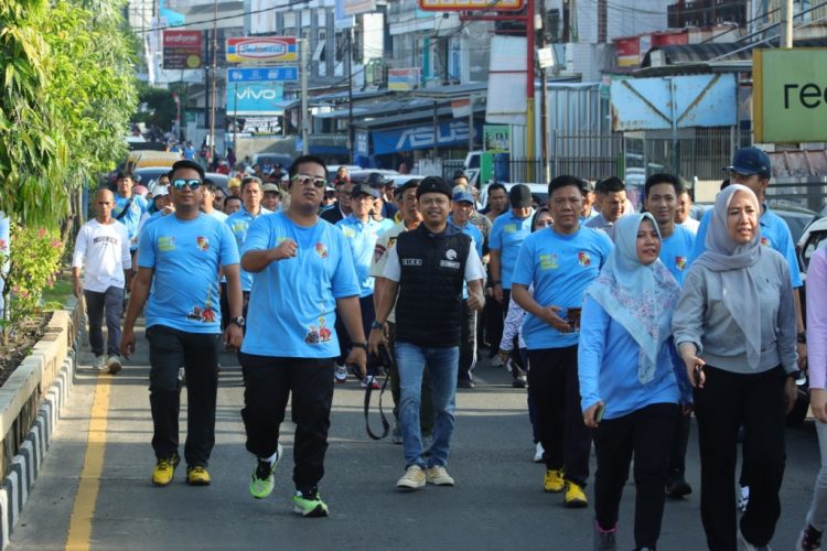 Meriahkan HUT ke-79 Lampung Utara, Bupati dan Wabup Pimpin Jalan Sehat hingga Lomba Lagu Daerah