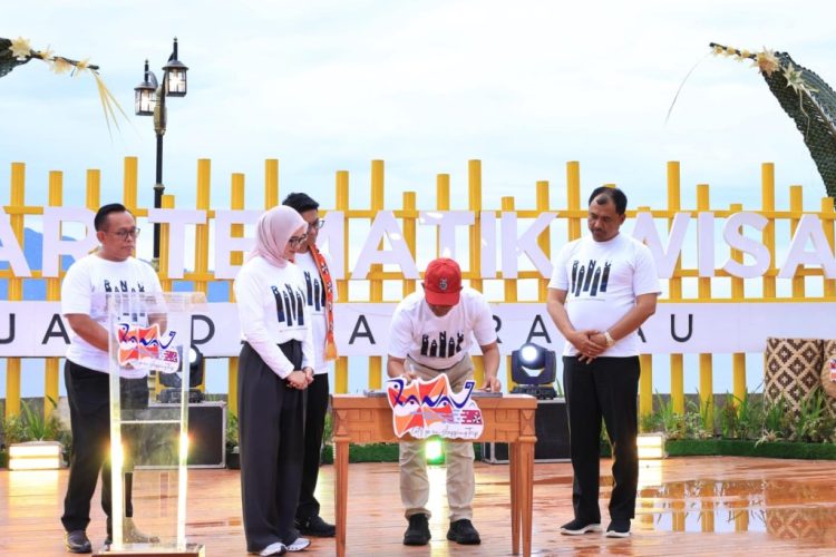 Pasar Tematik Jelajah Danau Ranau Diresmikan, Parosil Mabsus Minta Dukungan Perbaikan Infrastruktur