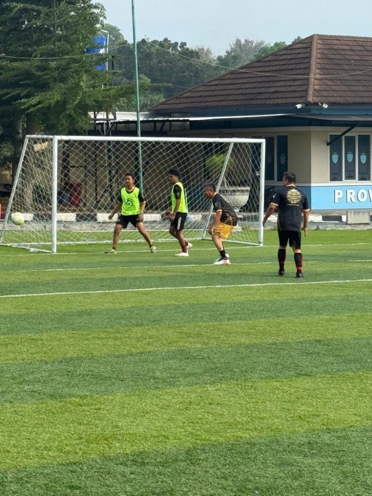 Jaga Kekompakan, SIKAMBHARA Gelar Fun Mini Soccer Bareng Suporter dan Polda Lampung