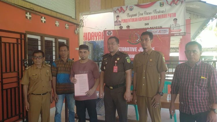 Kejari Tanggamus Hentikan Penuntutan Kasus Penggelapan Lewat Restorative Justice, Warga Semaka Sepakat Damai