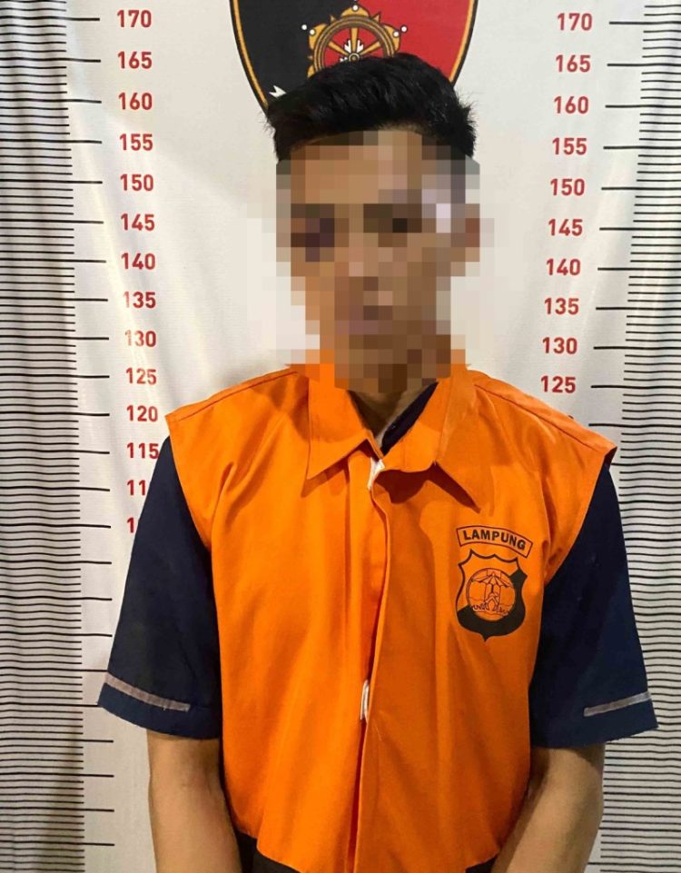 Polisi Tangkap Pelaku Curat di Ketapang, Barang Bukti HP dan Motor Diamankan