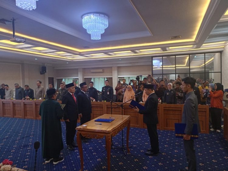 “Kursi Berputar, Wajah Tetap Sama”: Pemprov Lampung Lakukan Mutasi Strategis