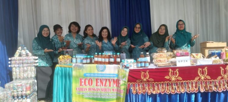 “Power of Emak-Emak” di Kedamaian: Kulit Buah Disulap Jadi Sabun & Pembersih Ramah Lingkungan