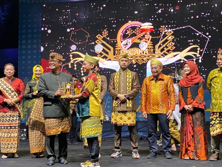 RECAKA Festival Musik Tradisi 2025: Ribuan Warga Padati Lampung Tengah, Wamen Giring Serukan Nyala Budaya