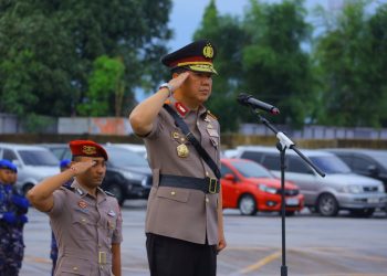Sat Polairud Polres Pesawaran Tabur Bunga di Laut: Hormat Terakhir untuk Pahlawan Bhayangkara
