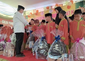 Gebyar Senyum Muharam: Ponpes Yatim Al-Ishlah Pringsewu Rayakan Milad dan Berbagi Santunan Anak Yatim