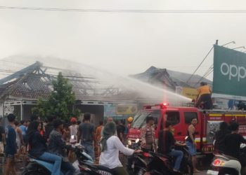 Ruko Terbakar di Jalur Dua Kota Agung, Kerugian Capai Rp250 Juta