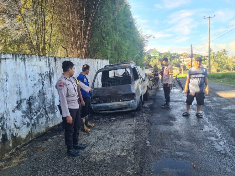 Misteri Mobil Pick-Up Terbakar di Pringsewu, Pemilik Tak Dikenal dan Identitas Hilang