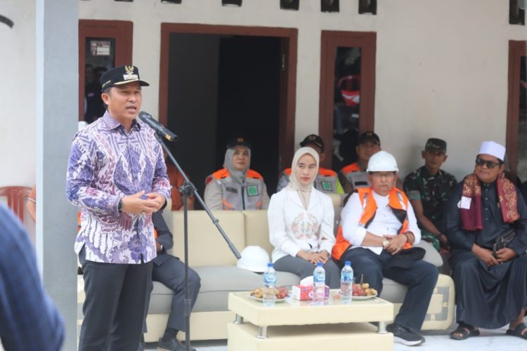 Bupati Parosil Resmikan Pembangunan Jalan Tugu Ratu–Sukamarga: Langkah Awal Wujudkan Mimpi Warga Suoh