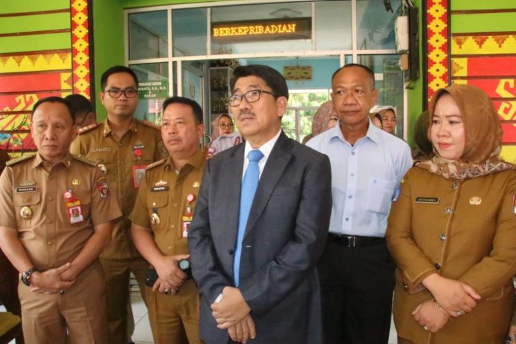Bupati Lampung Utara Tegaskan: Tak Ada Titipan, Tak Ada Pungli dalam Penerimaan Siswa Baru