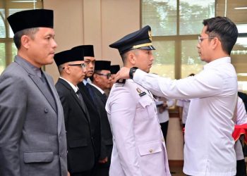 Bupati Egi Lantik 13 Pejabat Baru! Gebrakan Segar Birokrasi Lampung Selatan Demi Layanan Publik yang Lebih Nendang!