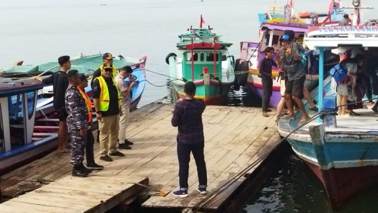 KSOP Kelas I Panjang Bagikan E-Pas Kecil di Ketapang, Dorong Legalitas dan Keselamatan Kapal Wisata