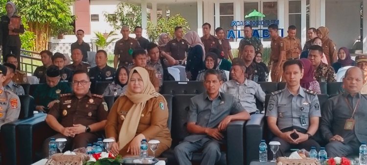 Ganja Tumbuh di Pekarangan, Kejari Pringsewu Musnahkan Barang Bukti dari Kasus Narkotika dan Asusila