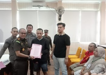 Kejari Tanggamus Lepas 4 Tersangka Narkotika untuk Rehabilitasi: Mendorong Keadilan yang Menyembuhkan