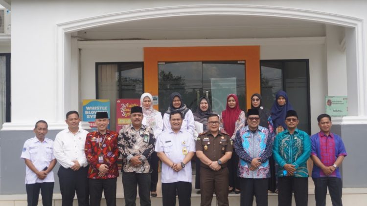 Dorong Sertifikasi Tanah Wakaf, Kejari dan Kemenag Tinjau Loket Pelayanan di BPN Pringsewu