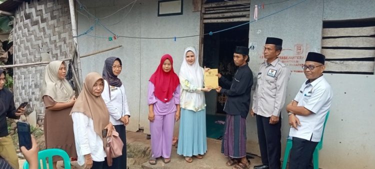Lewat Program BERKAT, Warga Pesawaran Terima Bantuan Bedah Rumah Layak Huni dari BAZNAS