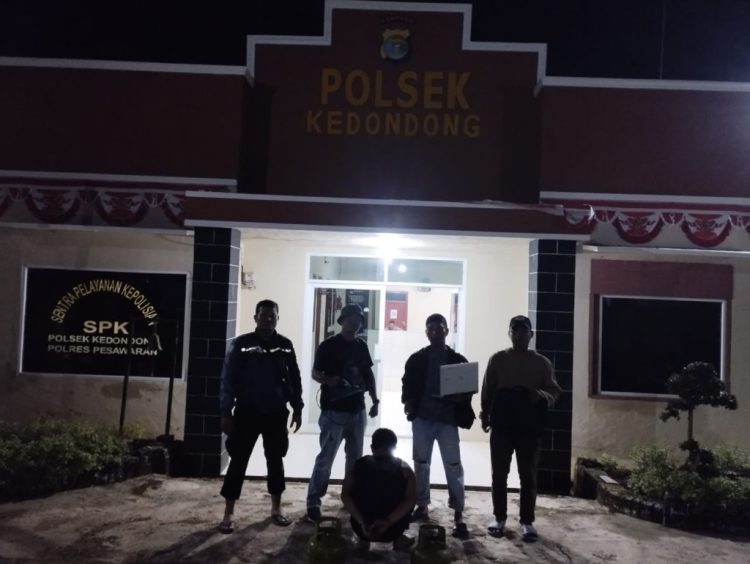 Tekab 308 Presisi Polsek Kedondong Bekuk Pelaku Curat di Way Lima, Laptop dan Tabung Gas Diamankan