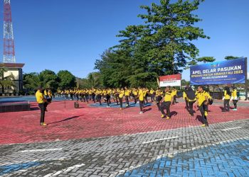 Bugar dan Solid! Polres Pesawaran Gelar Olahraga Pagi untuk Tingkatkan Kekompakan Personel