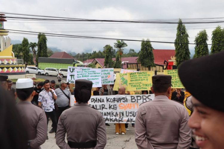 Aliansi Pemuda Tanggamus Desak Kejari Usut Dugaan Aliran Dana Korupsi ke Mantan Wabup AM. Syafe’i