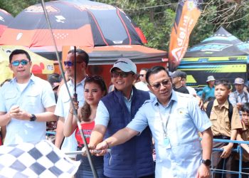 Gaspol di Lampung Tengah! Bupati Ardito Buka Piala Samosir Dragbike 2025, Ratusan Pembalap Ramaikan Ajang Balap Bergengsi