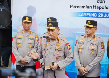 Kapolri Resmikan Gedung Baru Mapolda Lampung, Tinjau Layanan Kesehatan dan UMKM Bhayangkari