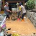 Polwan Tanggamus Turun ke Lumpur, Bripka Pera Bantu Warga Korban Banjir di Wonosobo