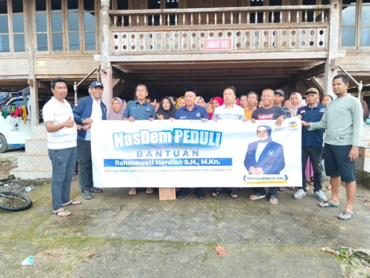 Partai NasDem Salurkan Bantuan Banjir di Gunung Doh dan Banding, Warga: Baru Kali Ini Ada yang Datang Langsung!