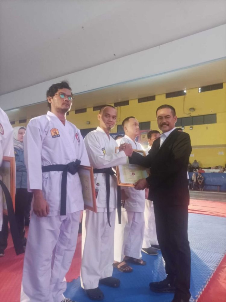 Ketua FORKI Lampung Utara Raih DAN II Kehormatan Lemkari, Simbol Dedikasi untuk Karate Indonesia
