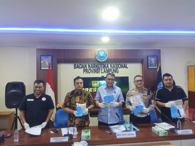BNNP Lampung Bongkar Jaringan Sabu Aceh, Kurir Residivis Diamankan dengan Barang Bukti 2 Kg