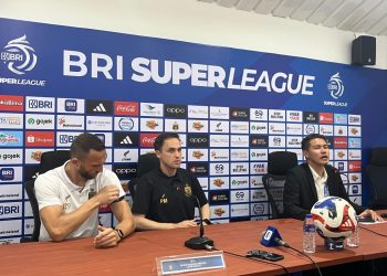 Beda Gaya Paul Munster dan Bernardo Tavares: Komunikasi Publik Jadi Senjata di Luar Lapangan