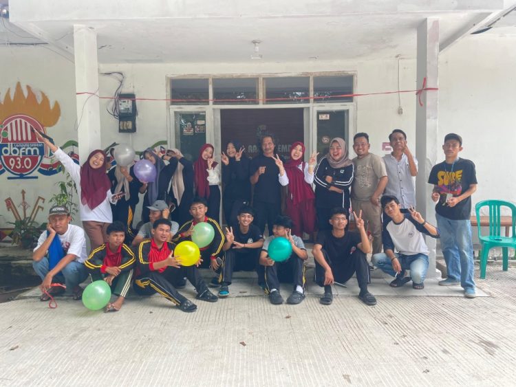 Tawa & Kebersamaan Warnai HUT ke-80 RI di DBFM Radio Lampung Selatan
