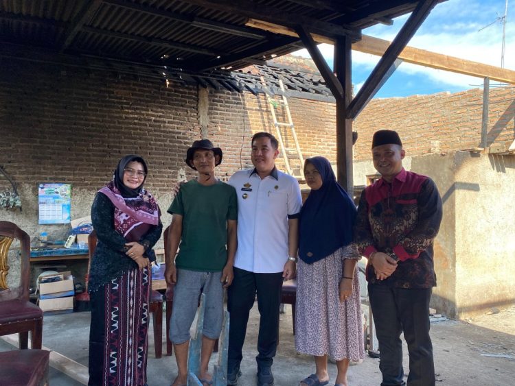 Bupati Dendi Tinjau Usaha Tape Singkong yang Terbakar di Desa Bagelen, Janji Salurkan Bantuan Produksi