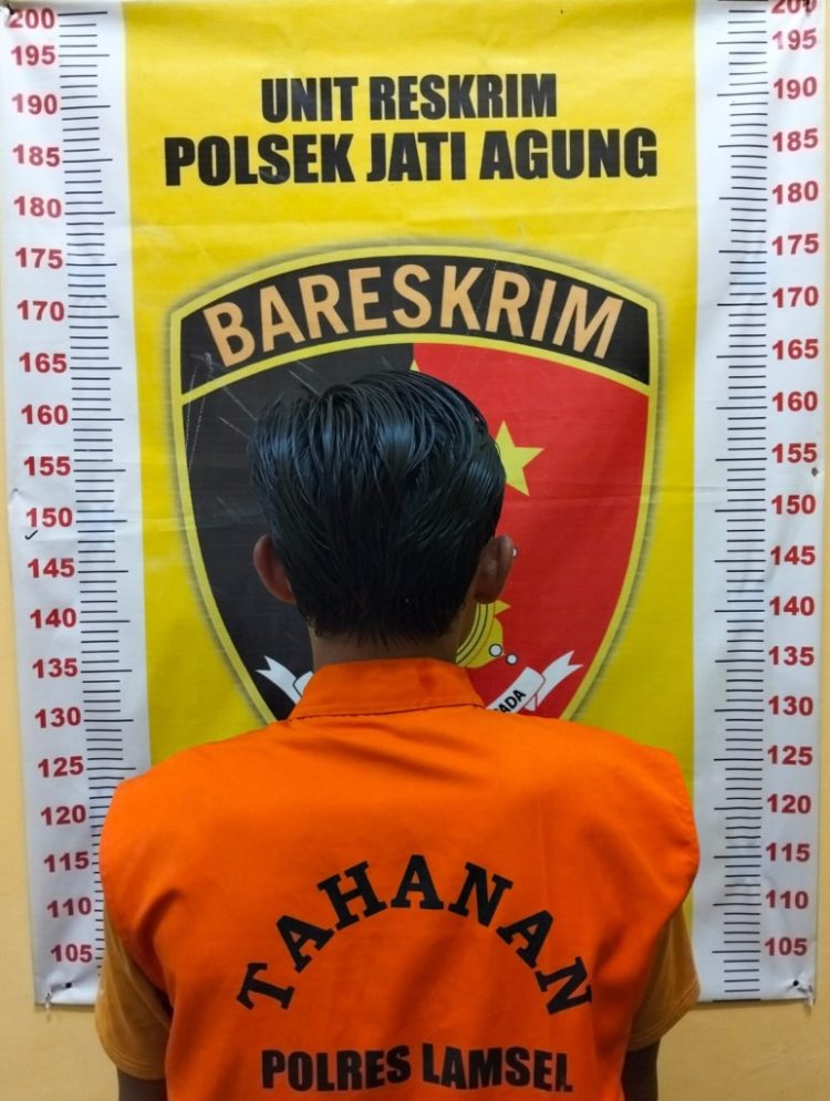 Tekab 308 Polsek Jati Agung Tangkap Dpo Pencurian Kabel Listrik Rp34 Juta