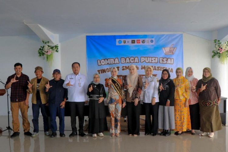 Bunda Literasi Provinsi Lampung Dorong Generasi Muda Berkarya Melalui Lomba Puisi Esai