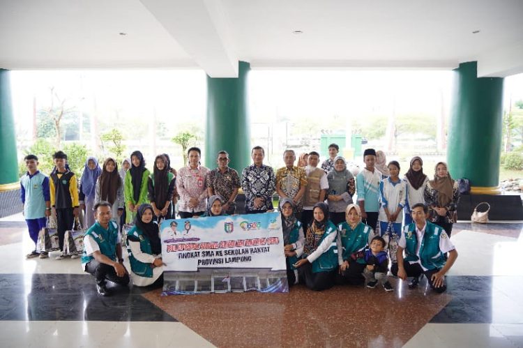 Siswa Sekolah Rakyat Asal Pringsewu Dilepas Bupati