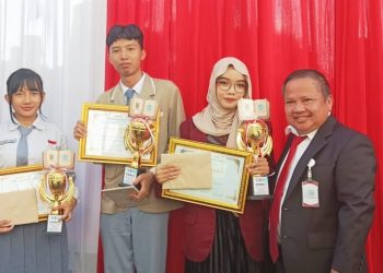 Suasana Khidmat Apel Kehormatan dan Renungan Suci dalam Rangka HUT RI ke-80 di TMP Tanjung Karang, Bandar Lampung