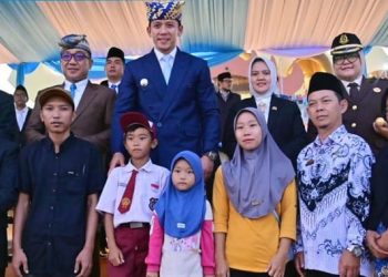 Aksi Heroik Bocah SD Selamatkan Pengibaran Bendera di HUT ke-80 RI Lampung Selatan