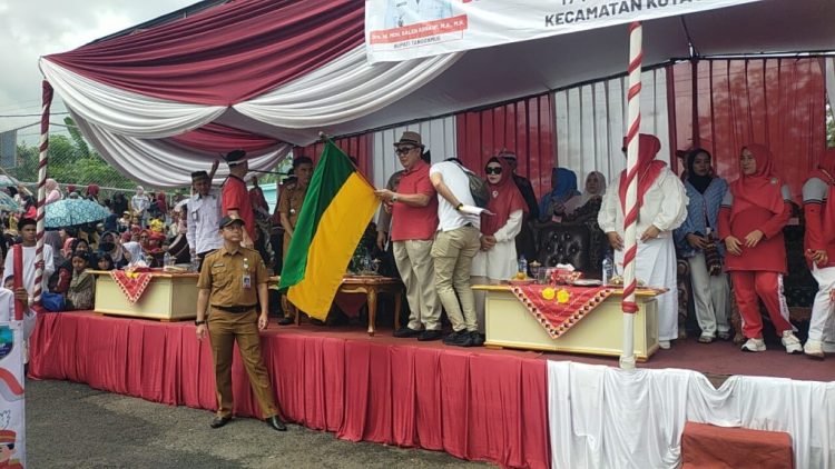 Bupati Tanggamus Moh Saleh Asnawi Lepas Karnaval Budaya, Masyarakat Antusias